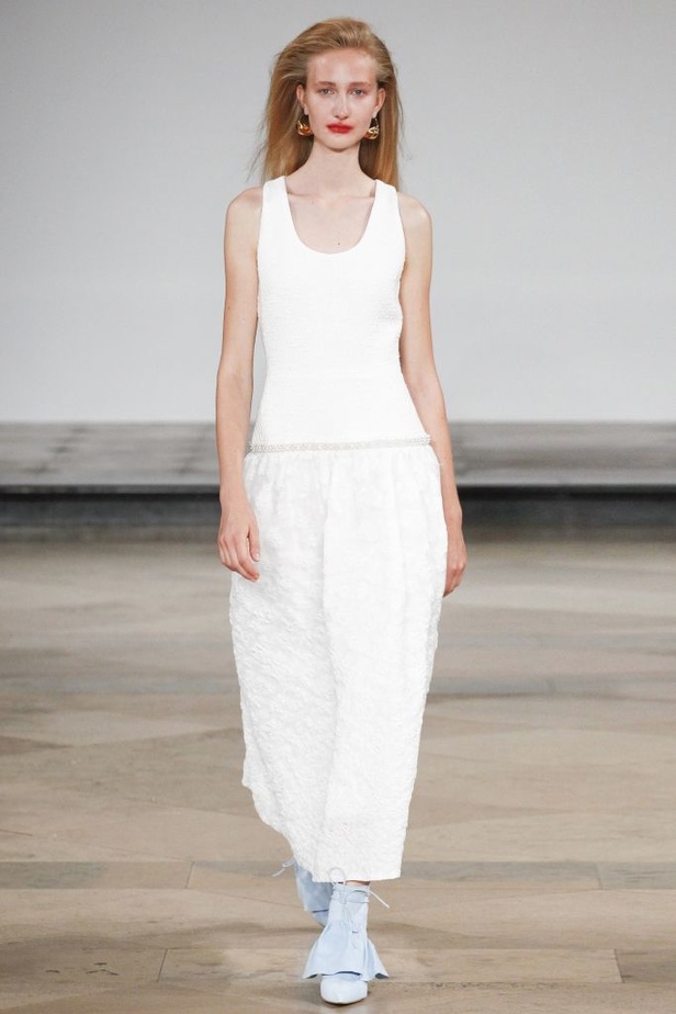 مجموعة Mother of Pearl  لربيع وصيف 2017