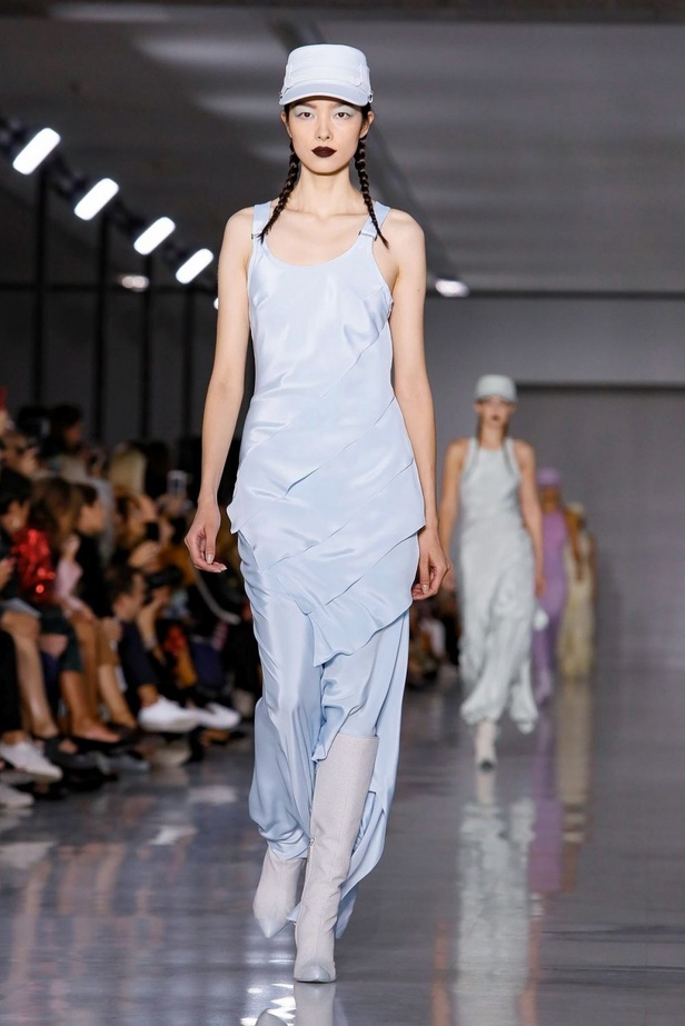 اسبوع الموضة في ميلان 2019 مجموعة MAX MARA للالبسة الجاهزة في ميلان لربيع وصيف 2020