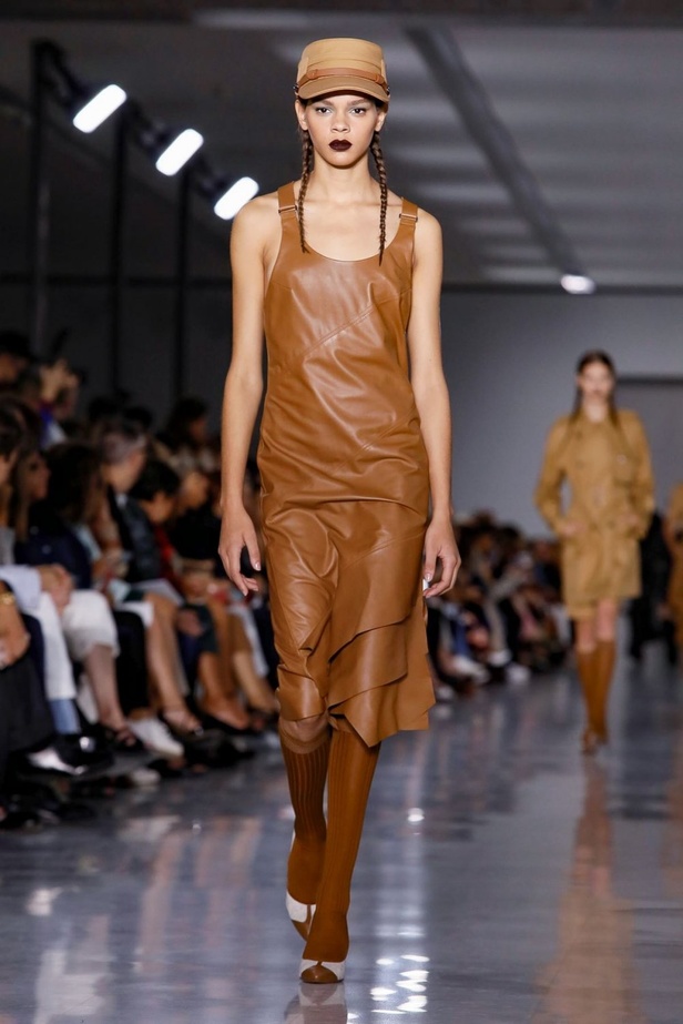 اسبوع الموضة في ميلان 2019 مجموعة MAX MARA للالبسة الجاهزة في ميلان لربيع وصيف 2020