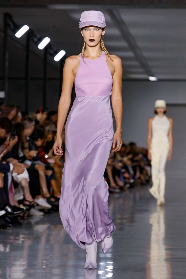 اسبوع الموضة في ميلان 2019 مجموعة MAX MARA للالبسة الجاهزة في ميلان لربيع وصيف 2020