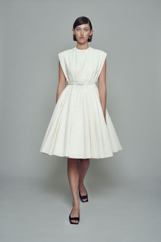 عرض ازياء مجموعة Emilia Wickstead ربيع وصيف 2021 من اسبوع لندن للموضة