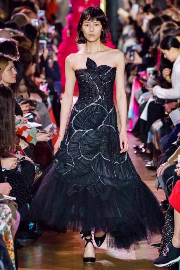 مجموعة سكياباريلي للهوت كوتور لربيع وصيف 2019