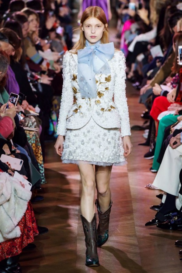 مجموعة سكياباريلي للهوت كوتور لربيع وصيف 2019