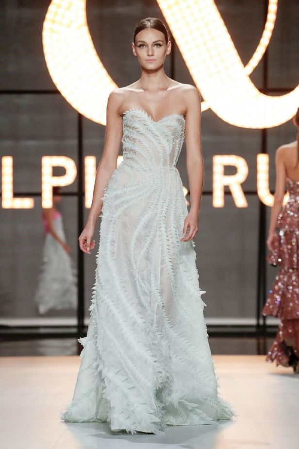 مجموعة رالف أند روسو للهوت كوتور لموسم ربيع وصيف 2019