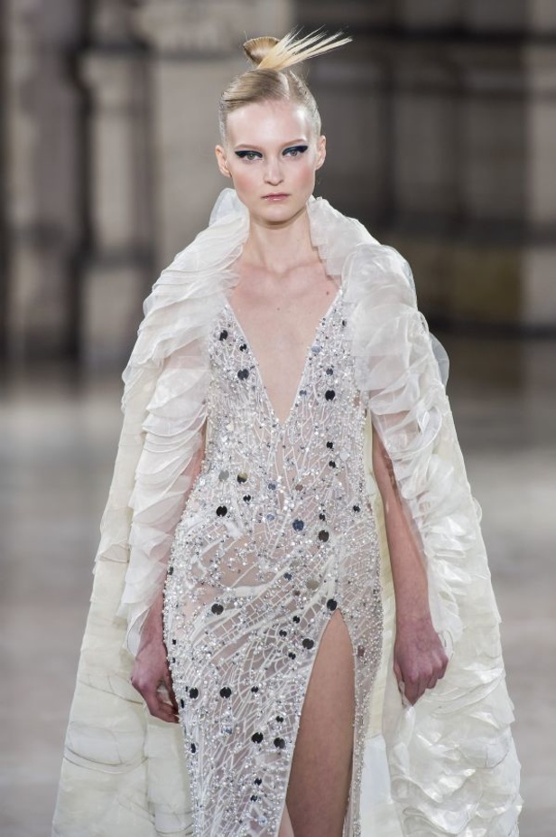 "Anatomy of a wing" مجموعة طوني ورد للأزياء الراقية لربيع وصيف 2019