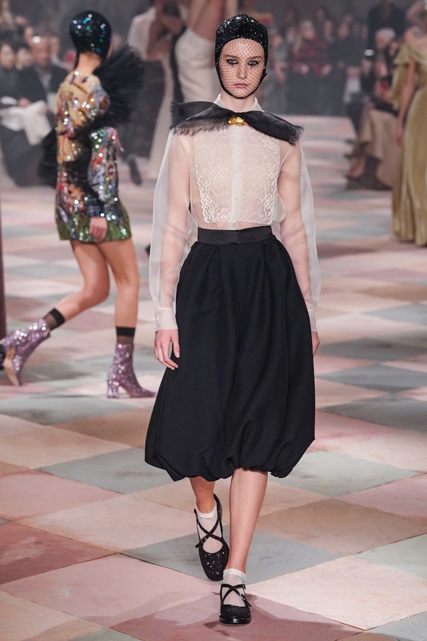 عرض أزياء Christian Dior للهوت كوتور لربيع وصيف 2019 !