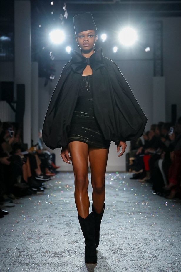 مجموعة الألبسة الراقية من جيامباتيستا فالي لربيع 2019