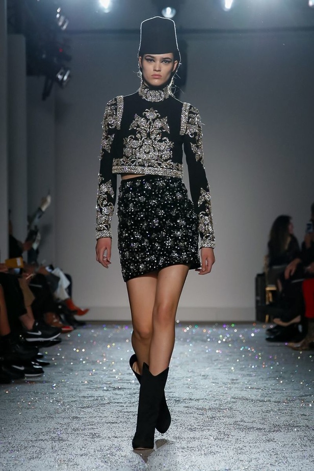 مجموعة الألبسة الراقية من جيامباتيستا فالي لربيع 2019