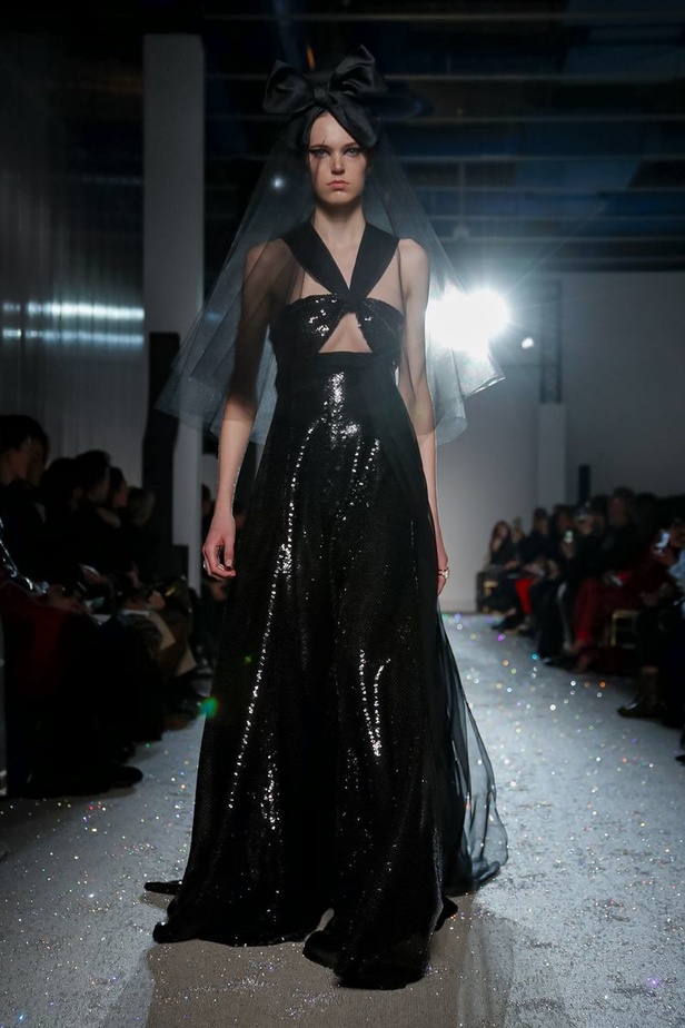 مجموعة الألبسة الراقية من جيامباتيستا فالي لربيع 2019