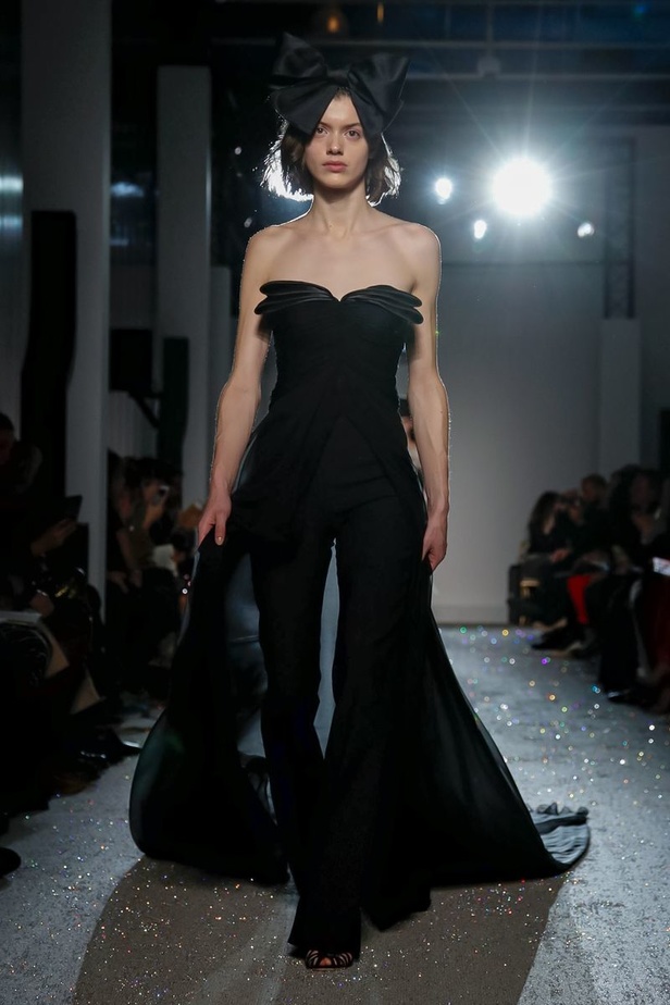 مجموعة الألبسة الراقية من جيامباتيستا فالي لربيع 2019