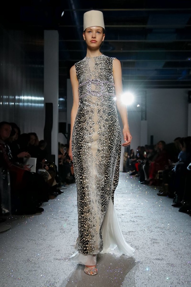 مجموعة الألبسة الراقية من جيامباتيستا فالي لربيع 2019