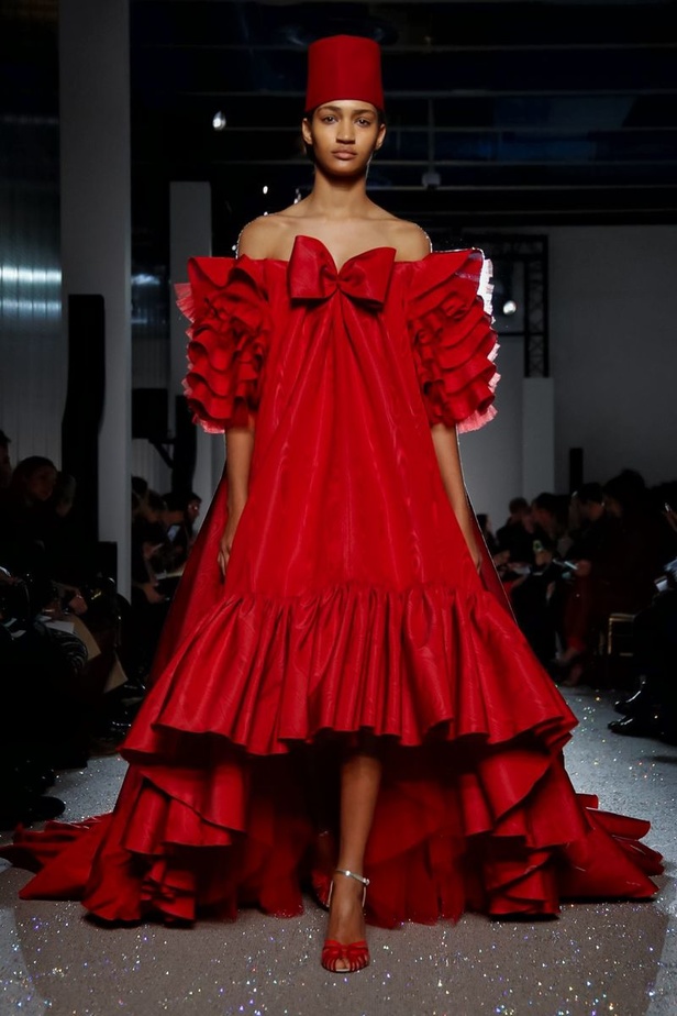 مجموعة الألبسة الراقية من جيامباتيستا فالي لربيع 2019