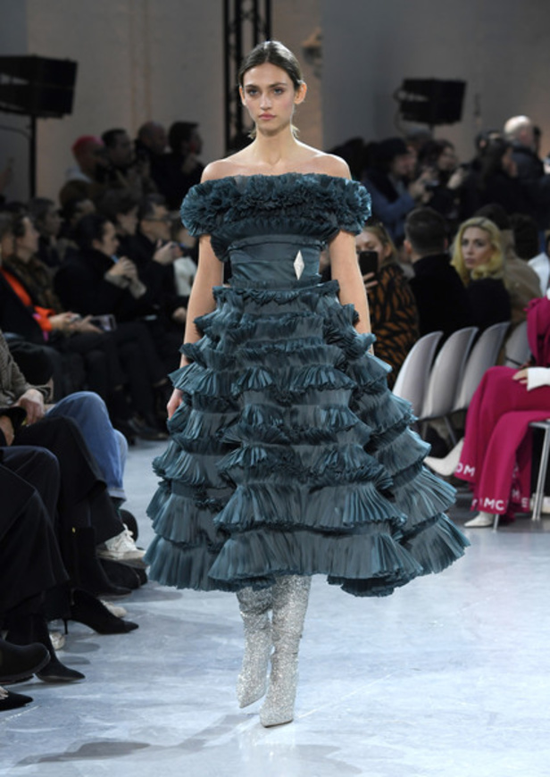 عرض مجموعة Alexandre Vauthier للازياء الراقية ربيع وصيف 2020