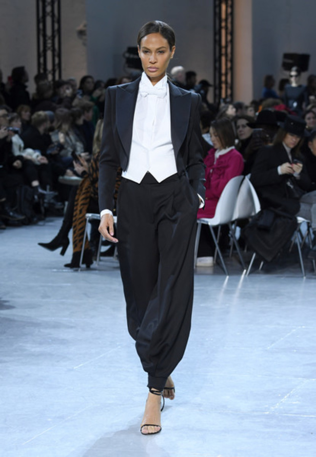 عرض مجموعة Alexandre Vauthier للازياء الراقية ربيع وصيف 2020