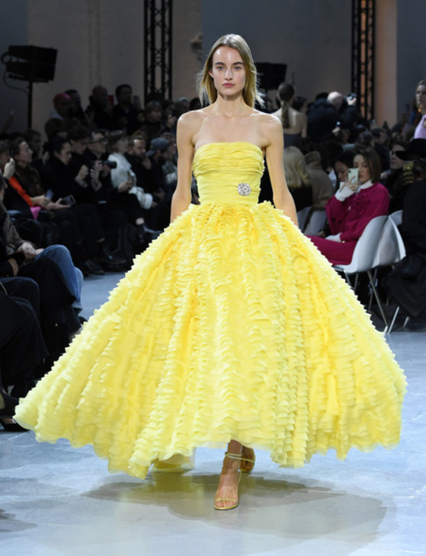 عرض مجموعة Alexandre Vauthier للازياء الراقية ربيع وصيف 2020