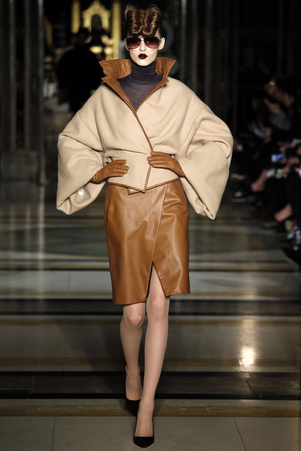 عرض أزياء المصمم غاريث بو لخريف وشتاء 2016