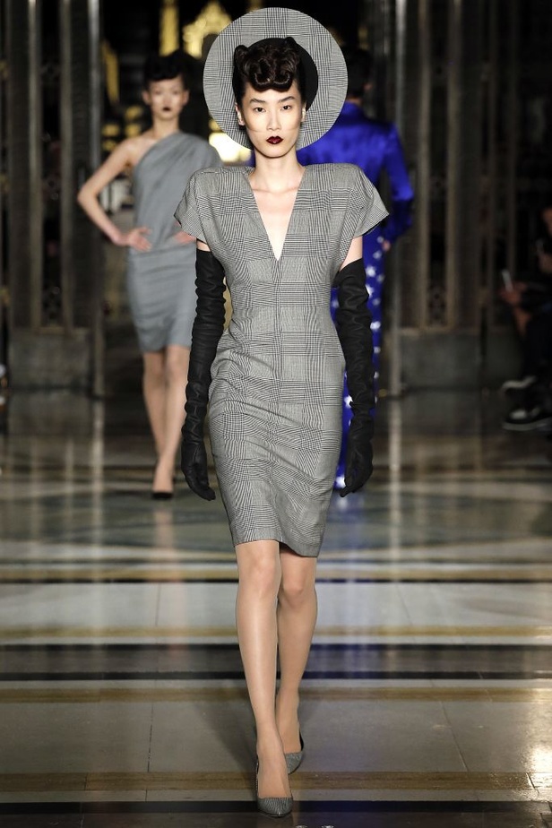 عرض أزياء المصمم غاريث بو لخريف وشتاء 2016