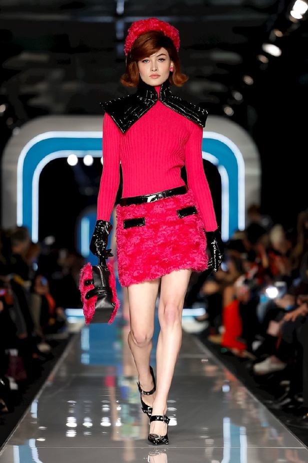 عرض ازياء موسكينو لخريف وشتاء 2018