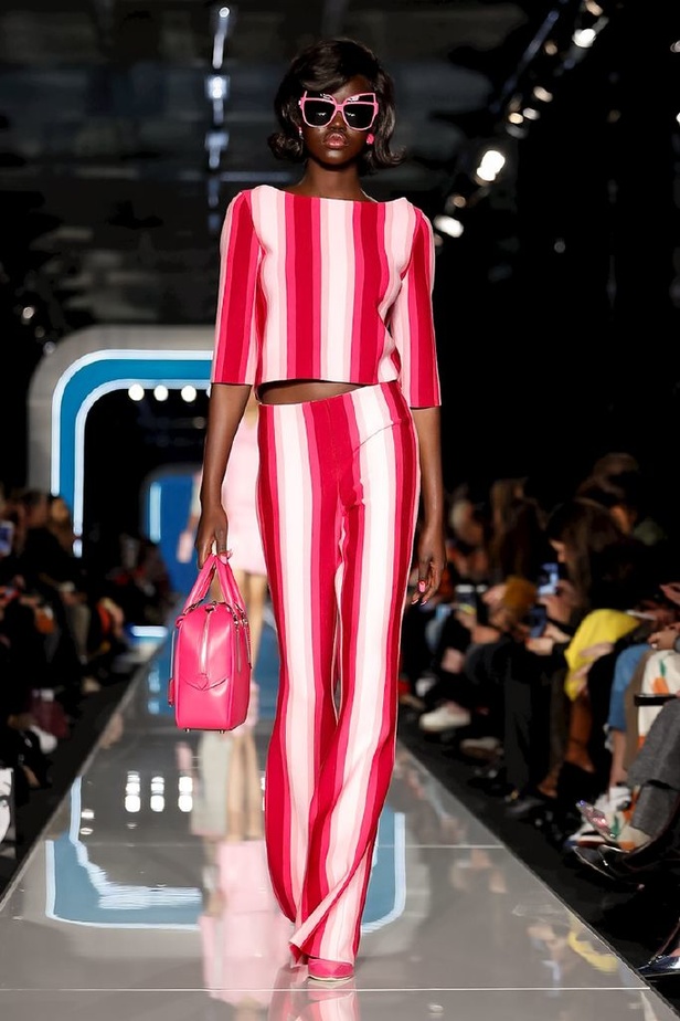 عرض ازياء موسكينو لخريف وشتاء 2018