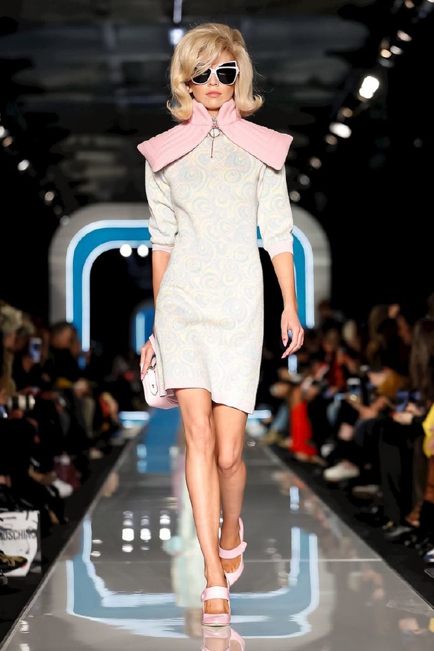 عرض ازياء موسكينو لخريف وشتاء 2018