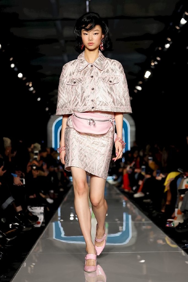 عرض ازياء موسكينو لخريف وشتاء 2018