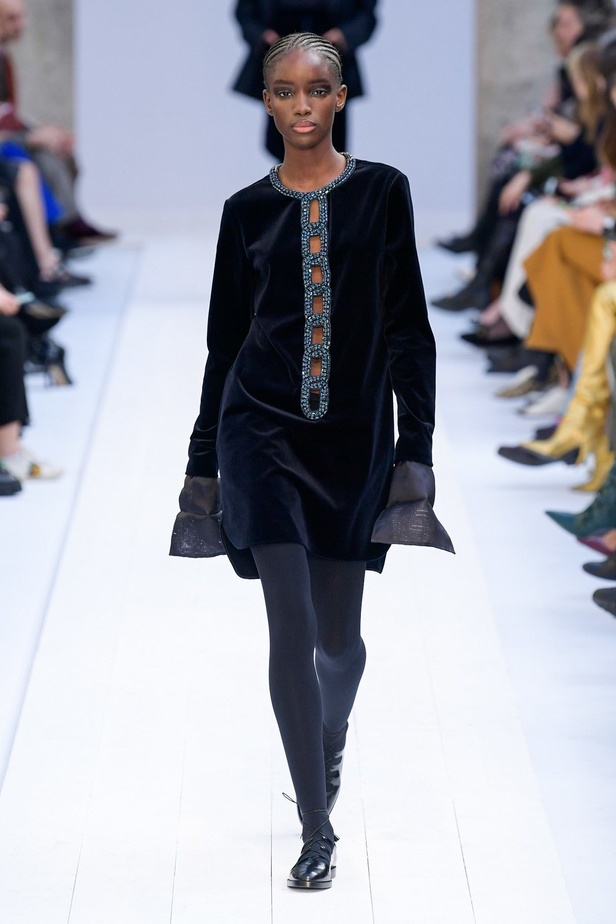 مجموعة ماكس مارا من اسبوع الموضة في ميلانو لخريف وشتاء 2020-2021 