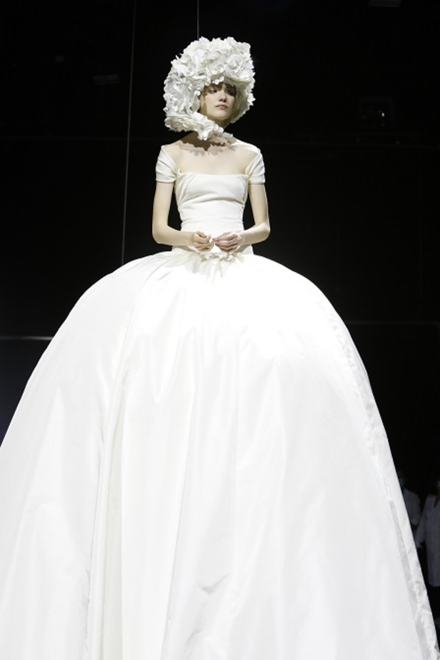 مجموعة دار فالنتينو Valentino لـخريف وشتاء 2021  تصاميم راقية تأخذنا الى الأحلام