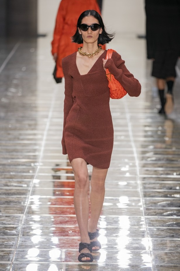 حرفية وإبداع في مجموعة Bottega Veneta لربيع وصيف 2020