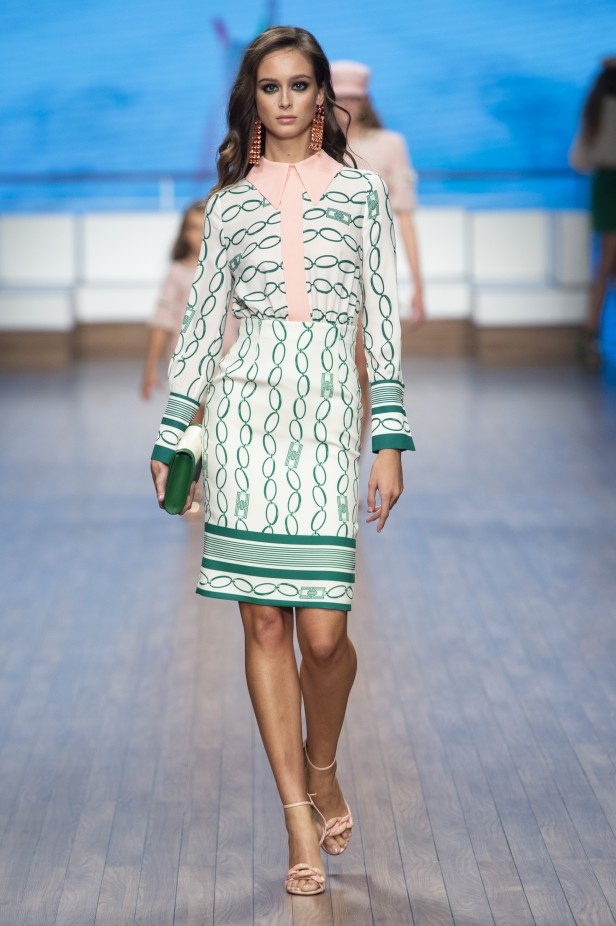 سافري الى عالم الرحلات البحرية مع مجموعة Elisabetta Franchi لربيع وصيف 2020