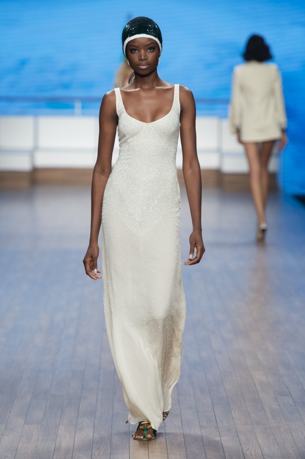 سافري الى عالم الرحلات البحرية مع مجموعة Elisabetta Franchi لربيع وصيف 2020