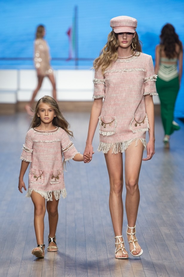 سافري الى عالم الرحلات البحرية مع مجموعة Elisabetta Franchi لربيع وصيف 2020