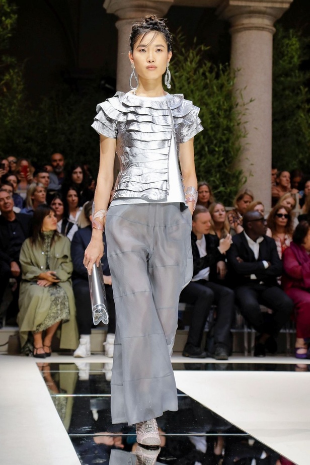 اسبوع الموضة في ميلان 2019 مجموعة GIORGIO ARMANI لربيع وصيف 2020