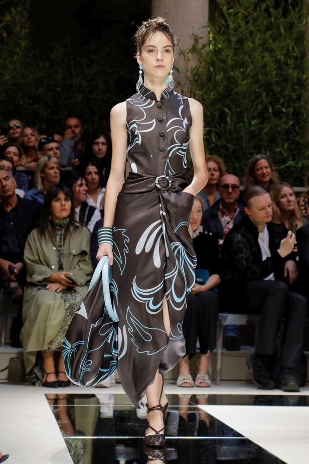 اسبوع الموضة في ميلان 2019 مجموعة GIORGIO ARMANI لربيع وصيف 2020