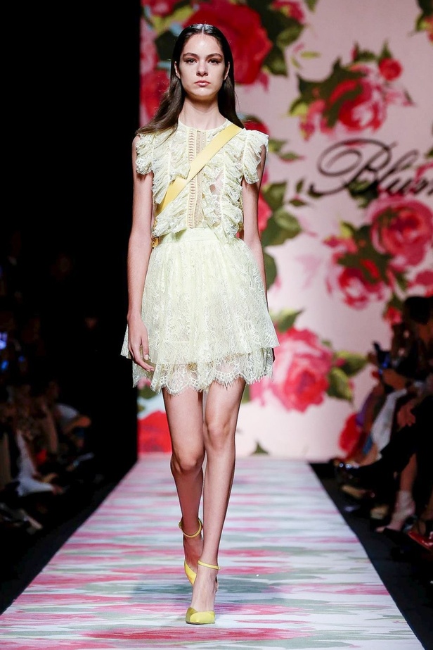 اسبوع الموضة في ميلان 2019 عرض أزياء  BLUMARINE لربيع وصيف 2020
