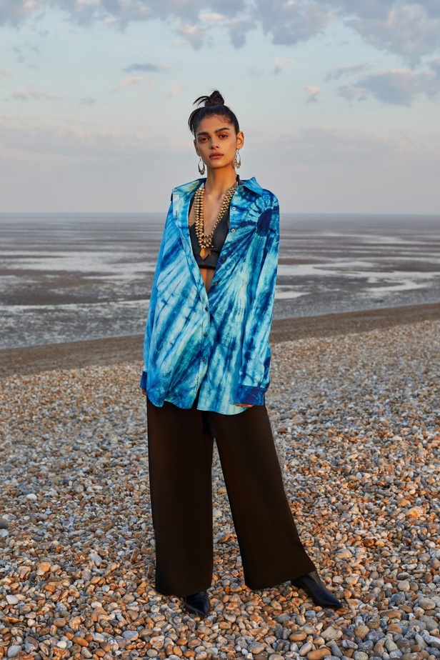 عرض ازياء OSMAN لربيع وصيف 2021 من اسبوع لندن للموضة