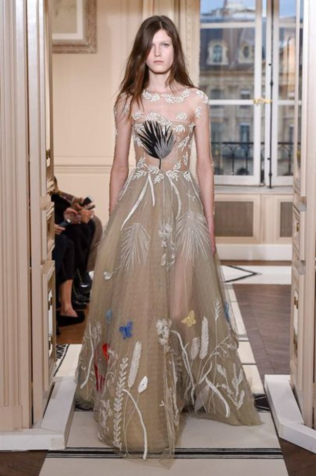 مجموعة "سكيابريلي" للهوت كوتو لموسم ربيع وصيف 2018