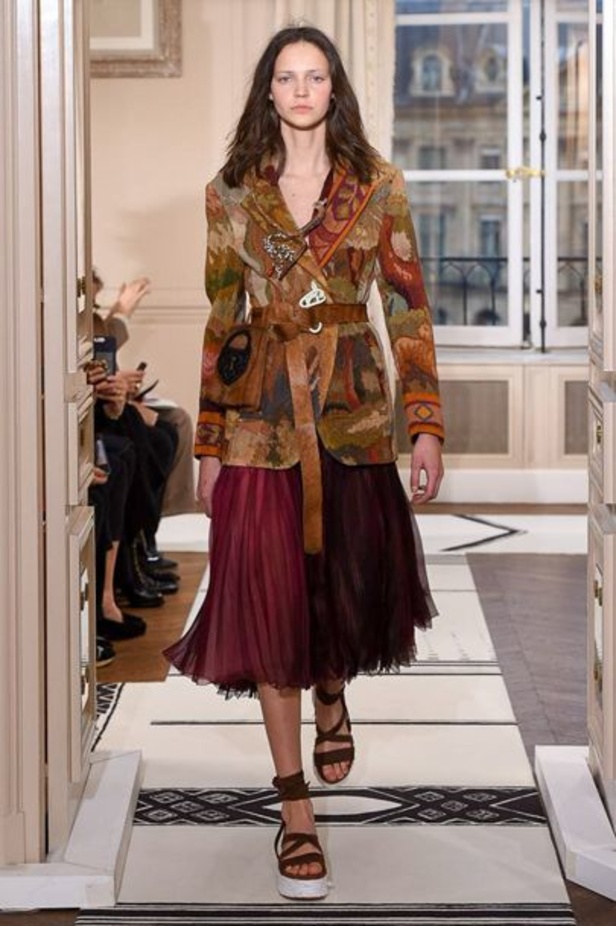 مجموعة "سكيابريلي" للهوت كوتو لموسم ربيع وصيف 2018