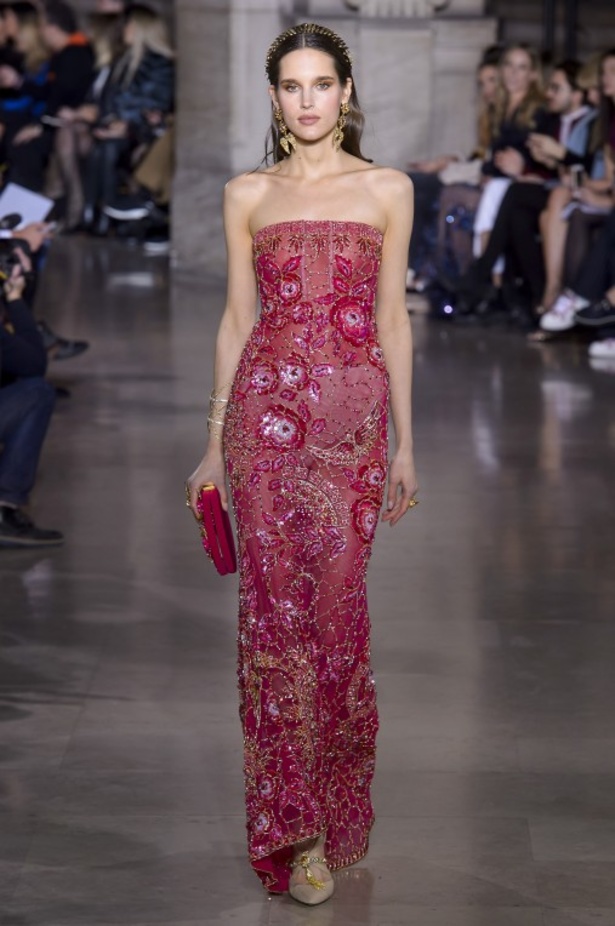 عرض ازياء جروج حقيبة لربيع وصيف 2018