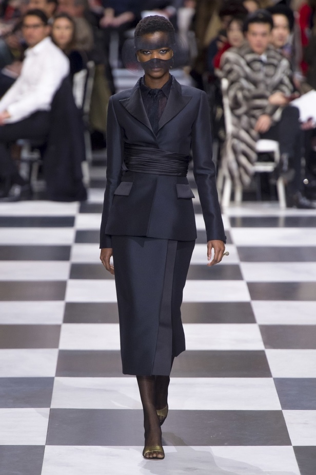 عرض أزياء كريستيان ديور لربيع 2018