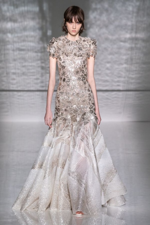 عرض أزياء Givenchy لهوت كوتو ربيع وصيف 2019 !