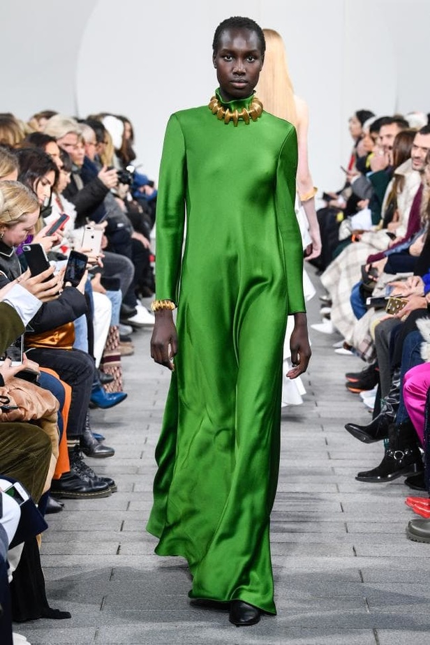 عرض أزياء ربيع كيروز لربيع 2019