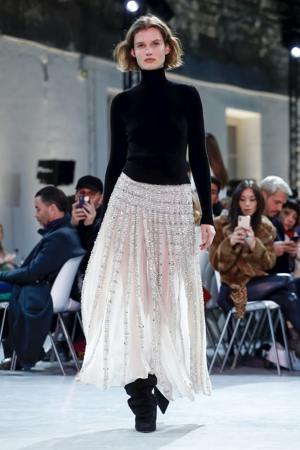 مجموعة الألبسة الراقية من ألكسندر فوتييه لربيع 2019