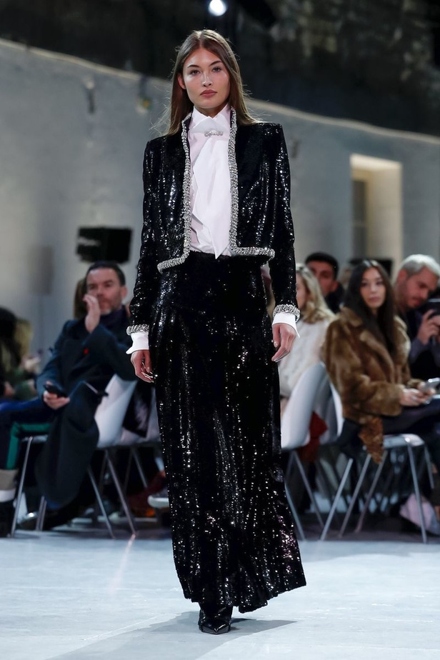 مجموعة الألبسة الراقية من ألكسندر فوتييه لربيع 2019