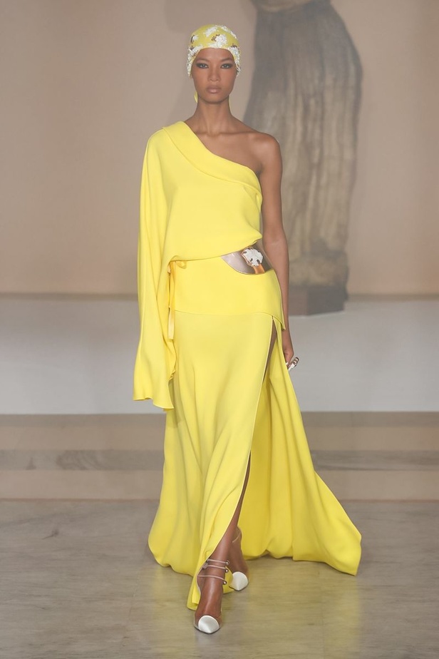 مجموعة ستيفان رولاند للهوت كوتور لموسم ربيع وصيف 2019