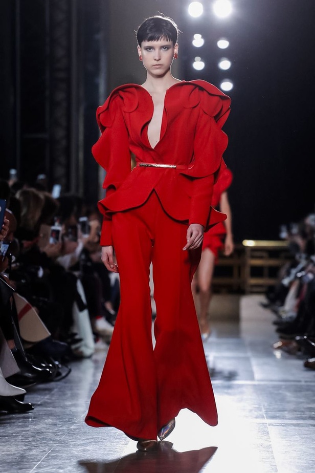 مجموعة ايلي صعب للهوت كوتور لربيع وصيف 2019