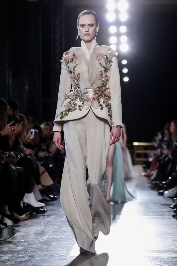 مجموعة ايلي صعب للهوت كوتور لربيع وصيف 2019