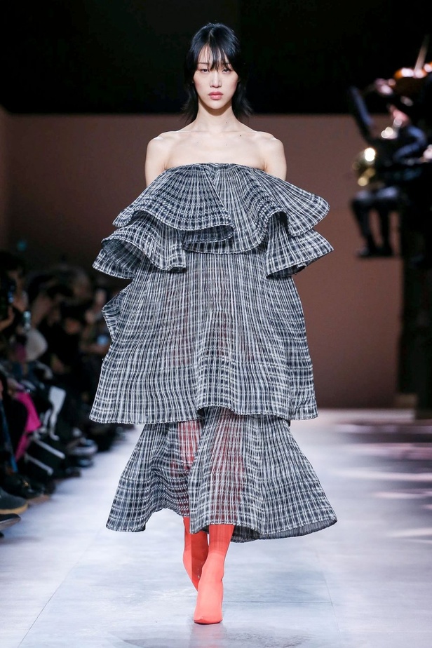 عرض أزياء Givenchy جيفنشي لـ haute couture لربيع وصيف 2020