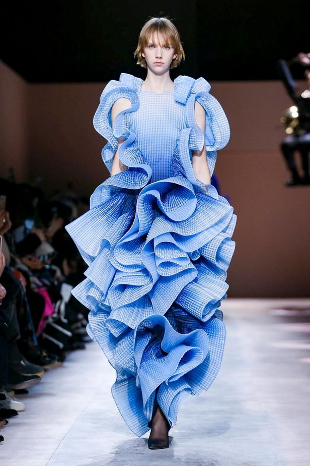 عرض أزياء Givenchy جيفنشي لـ haute couture لربيع وصيف 2020