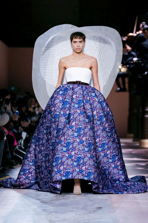 عرض أزياء Givenchy جيفنشي لـ haute couture لربيع وصيف 2020