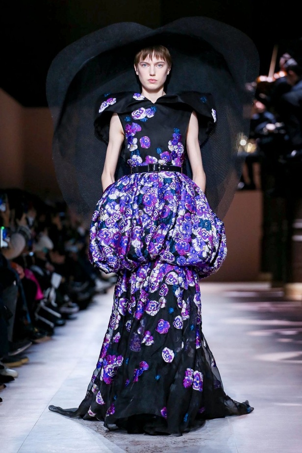 عرض أزياء Givenchy جيفنشي لـ haute couture لربيع وصيف 2020